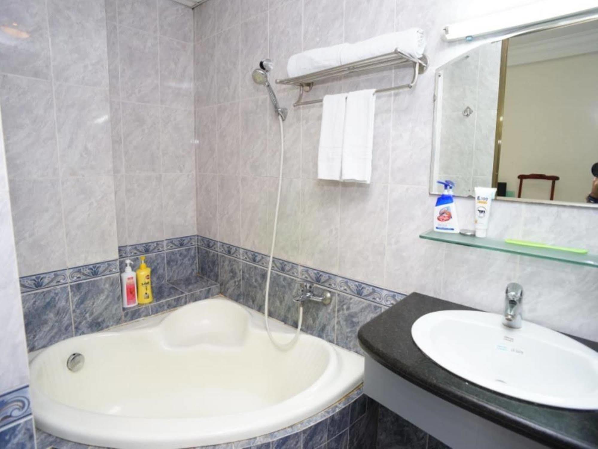 הו צ'י מין סיטי A25 Hotel - 22 Nguyen Cu Trinh מראה חיצוני תמונה